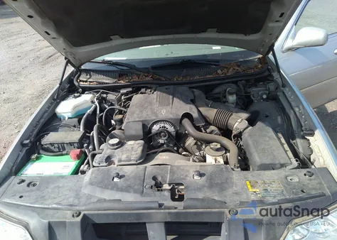 2004 Lincoln Town Car Signature from USA, damaged, VIN 1LNHM81W94Y656211